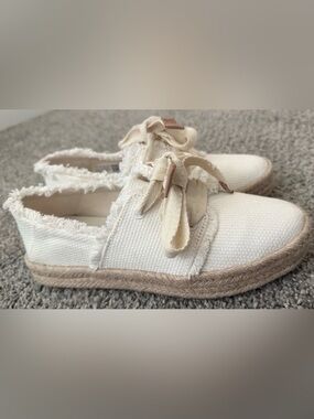 TOMS Women's Carolina Espadrille Lace-Up Sneakers size 7